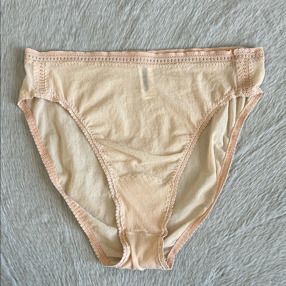 On Gossamer High Leg Cut Mesh Panty M